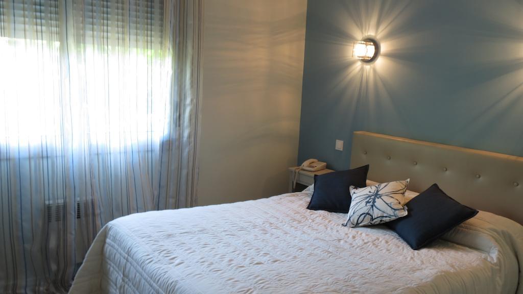 Hôtel Chez Nous Sainte-Croix  Kamer foto