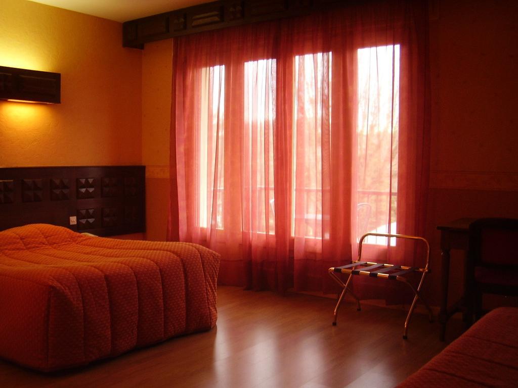 Hôtel Chez Nous Sainte-Croix  Kamer foto