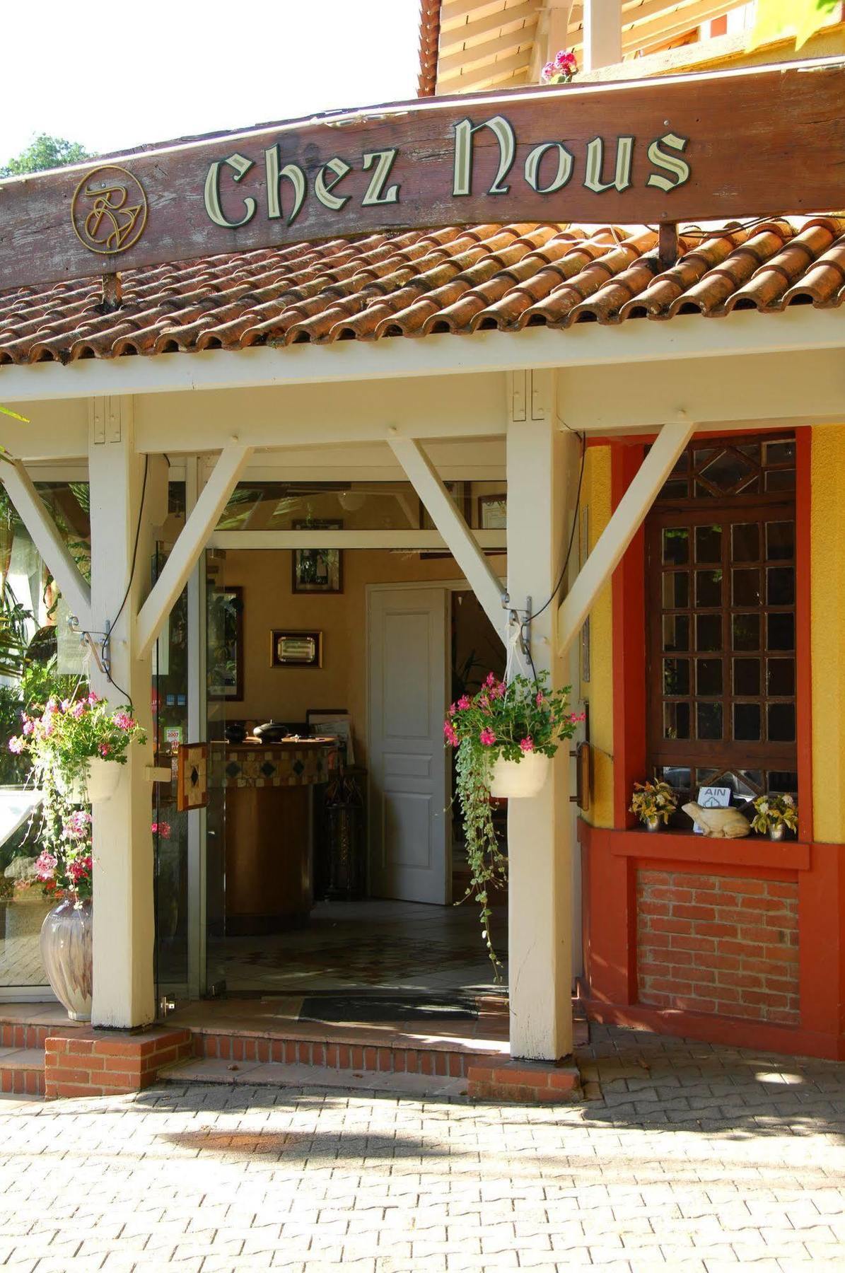 Hôtel Chez Nous Sainte-Croix  Buitenkant foto